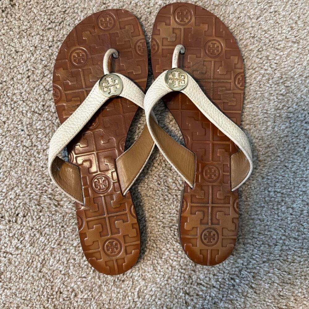 Tory burch leather flip flops
